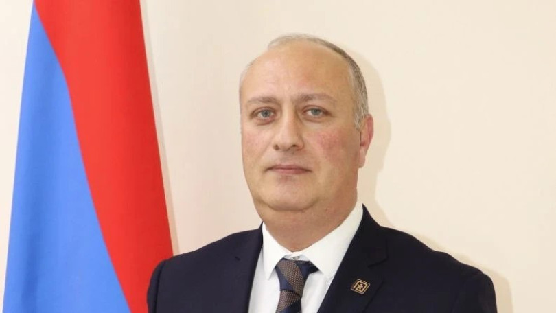  Աշխատանքի և սոցիալական հարցերի նախարարի տեղակալի ժամանակավոր պաշտոնակատար Արաիկ Եսայանն ազատվել է զբաղեցրած պաշտոնից