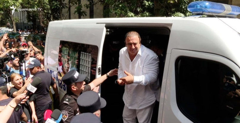 Գագիկ Ծառուկյանին դարձյալ բերման են ենթարկել Քննչական կոմիտե. հարցաքննությունը շարունակվում է