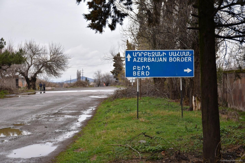 Ես խորհրդակցության եմ, տեղեկություն չունեմ․ Բերդի ղեկավարը՝ ի պատասխան ադրբեջանցի հովվի՝ սահմանը հատելու մասին լուրերի